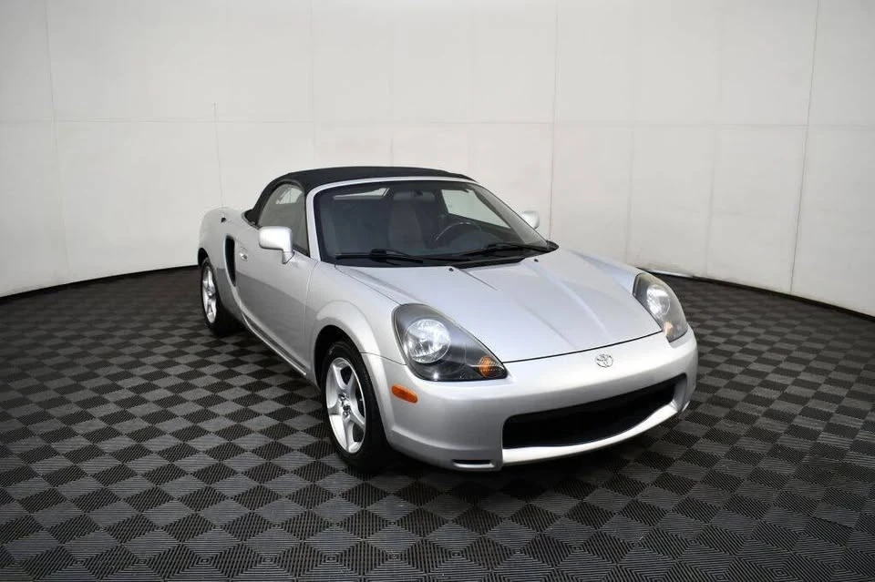 2000 Toyota MR2 Spyder/MR-S - Image 2 of 19