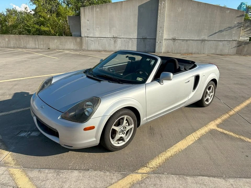 2000 Toyota MR2 Spyder/MR-S - Image 18 of 20
