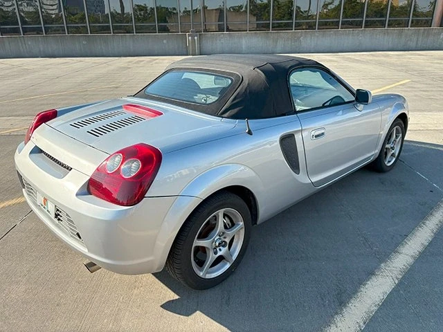 2000 Toyota MR2 Spyder/MR-S - Image 9 of 20