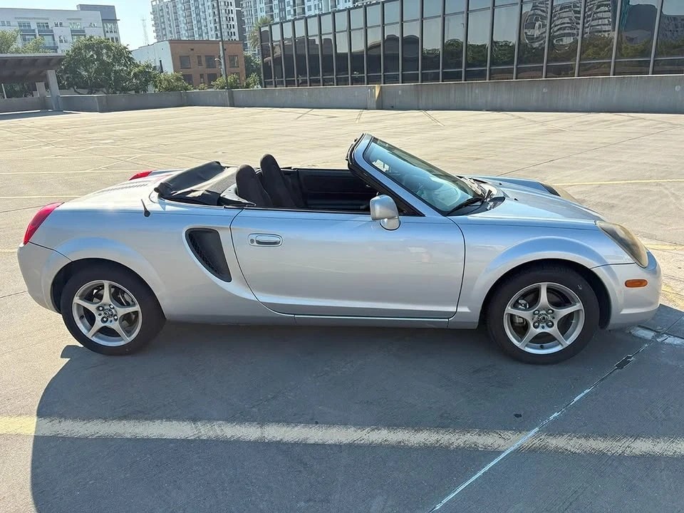 2000 Toyota MR2 Spyder/MR-S - Image 15 of 20