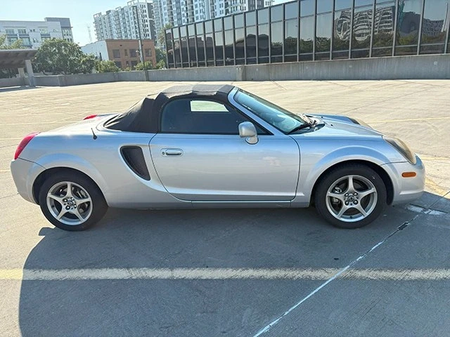 2000 Toyota MR2 Spyder/MR-S - Image 2 of 20