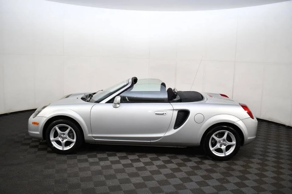 2000 Toyota MR2 Spyder/MR-S - Image 11 of 20