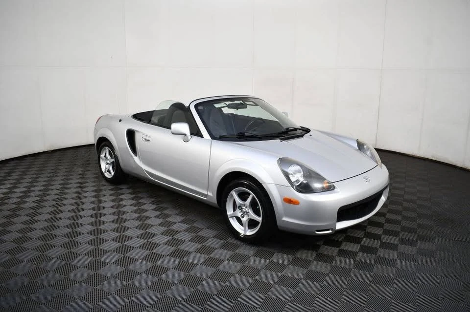2000 Toyota MR2 Spyder/MR-S - Image 16 of 20
