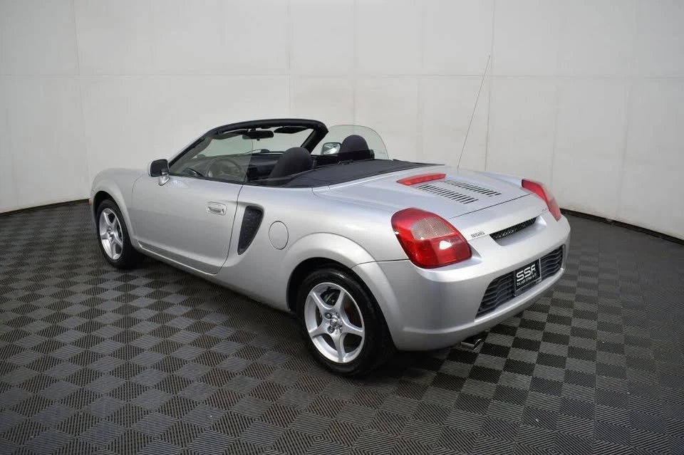 2000 Toyota MR2 Spyder/MR-S - Image 10 of 20
