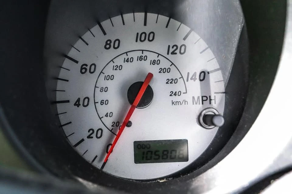 2000 Toyota MR2 Spyder/MR-S - Image 7 of 20