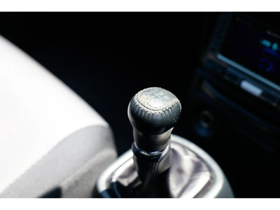 2000 Toyota MR2 Spyder/MR-S - Image 13 of 18