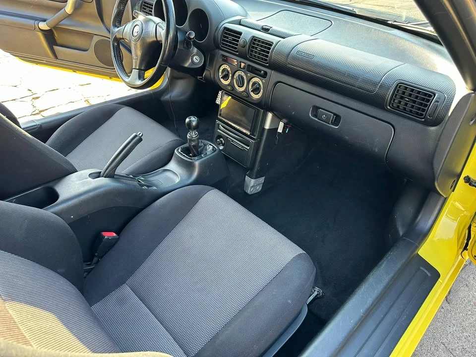 2000 Toyota MR2 Spyder/MR-S - Image 6 of 13