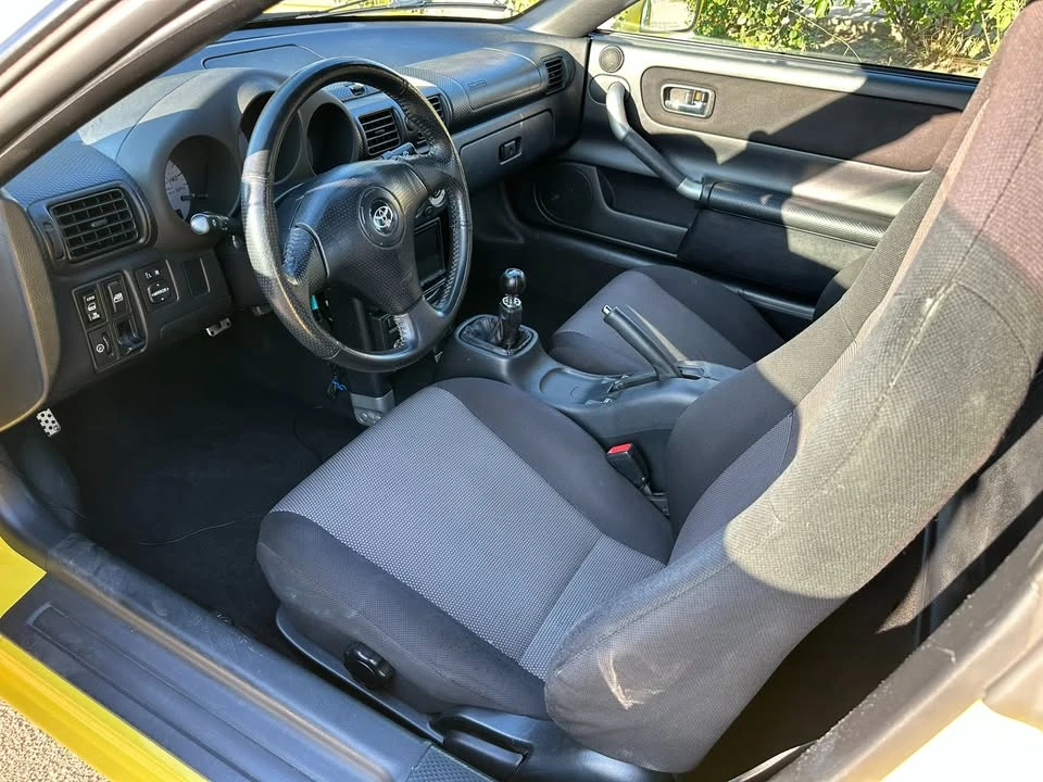 2000 Toyota MR2 Spyder/MR-S - Image 5 of 13