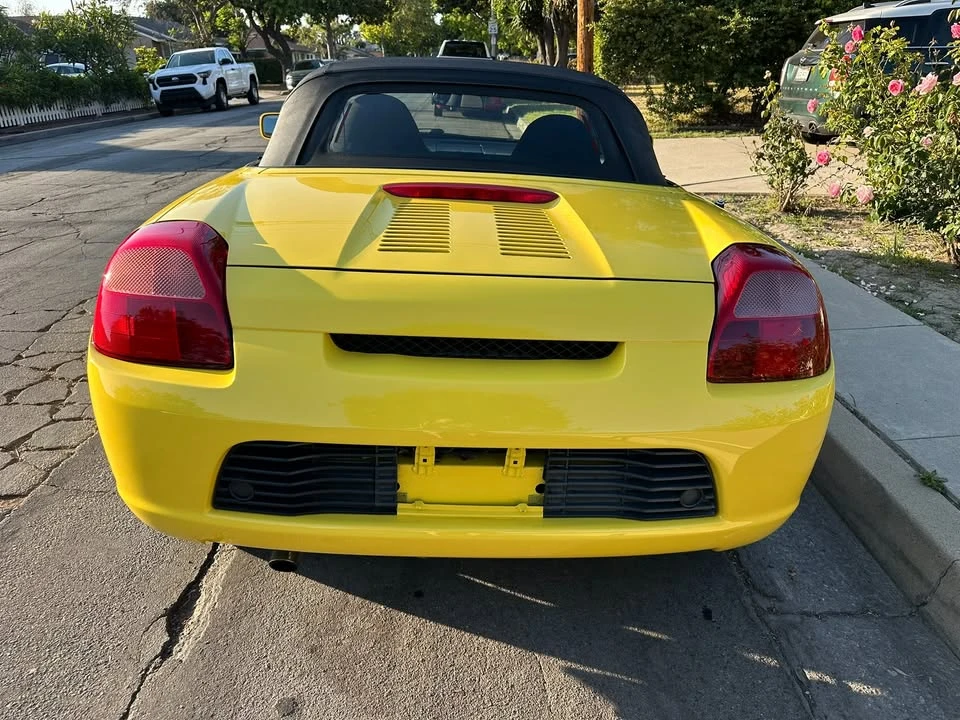 2000 Toyota MR2 Spyder/MR-S - Image 4 of 13
