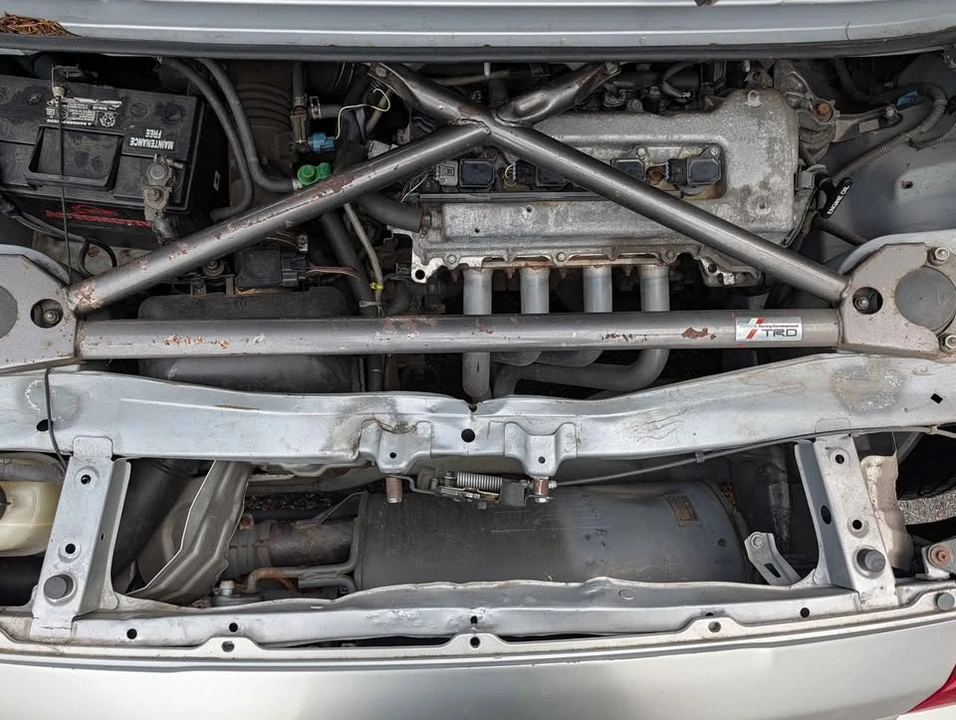 2000 Toyota MR2 Spyder/MR-S - Image 16 of 18