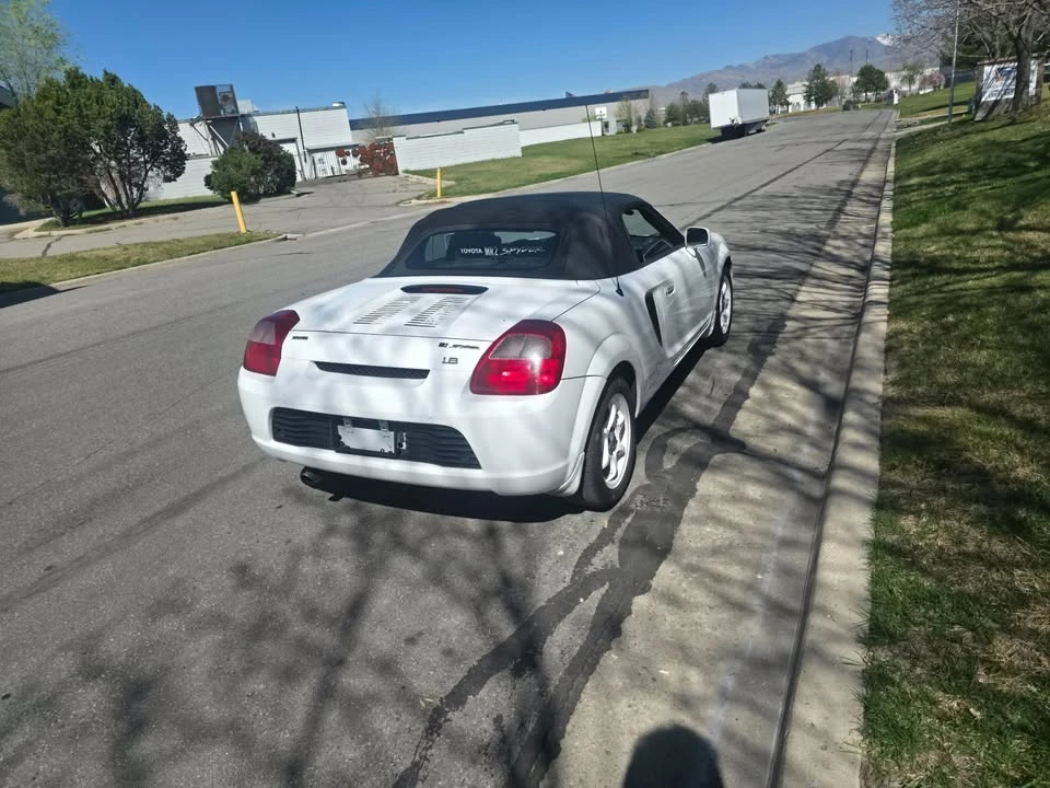 2000 Toyota MR2 Spyder/MR-S - Image 4 of 16