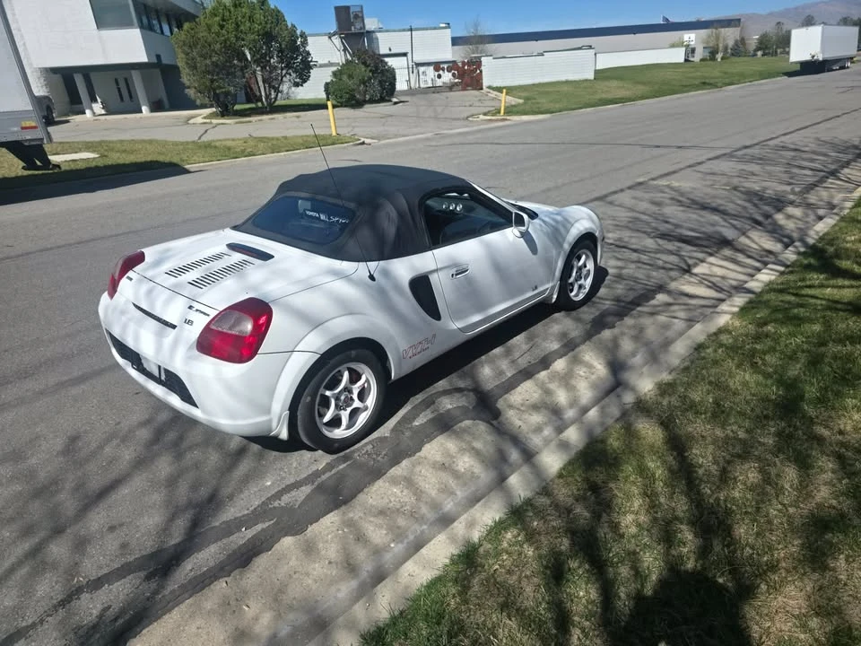 2000 Toyota MR2 Spyder/MR-S - Image 5 of 16