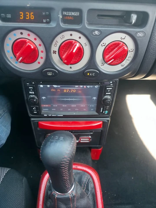 2000 Toyota MR2 Spyder/MR-S - Image 13 of 16