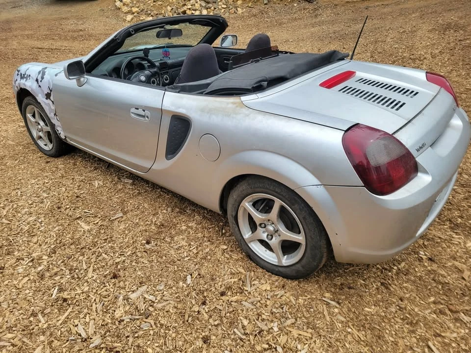 2000 Toyota MR2 Spyder/MR-S - Image 5 of 18