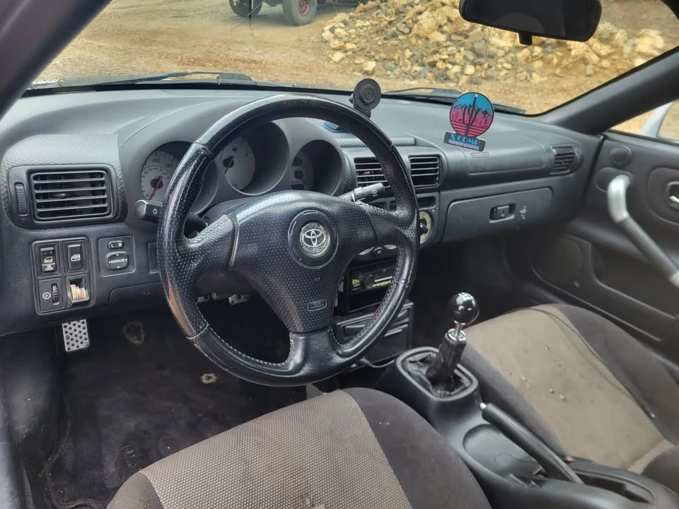 2000 Toyota MR2 Spyder/MR-S - Image 15 of 18