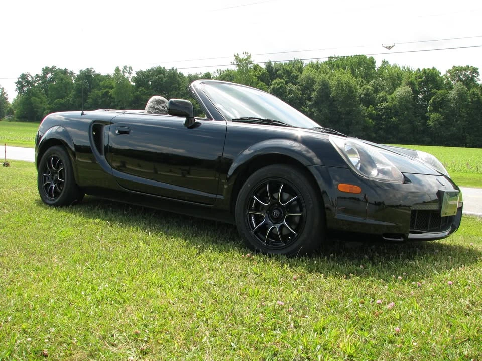 2000 Toyota MR2 Spyder/MR-S - Image 17 of 18