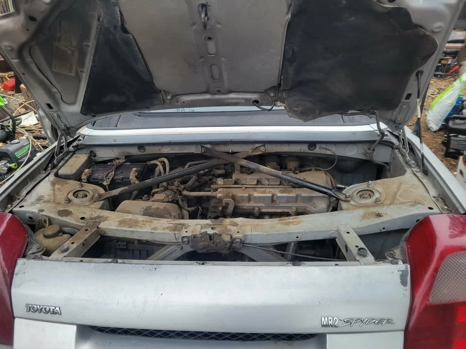 2000 Toyota MR2 Spyder/MR-S - Image 9 of 18