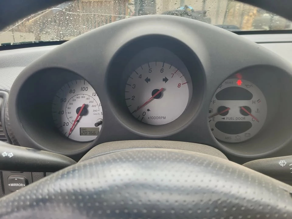 2000 Toyota MR2 Spyder/MR-S - Image 11 of 18
