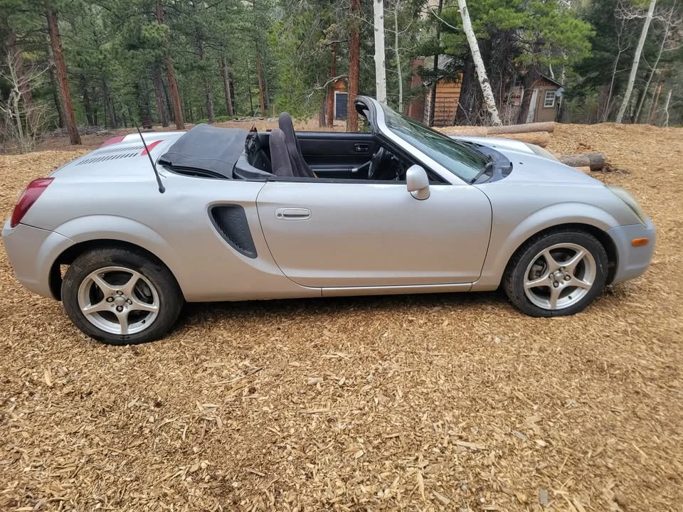 2000 Toyota MR2 Spyder/MR-S - Image 2 of 18