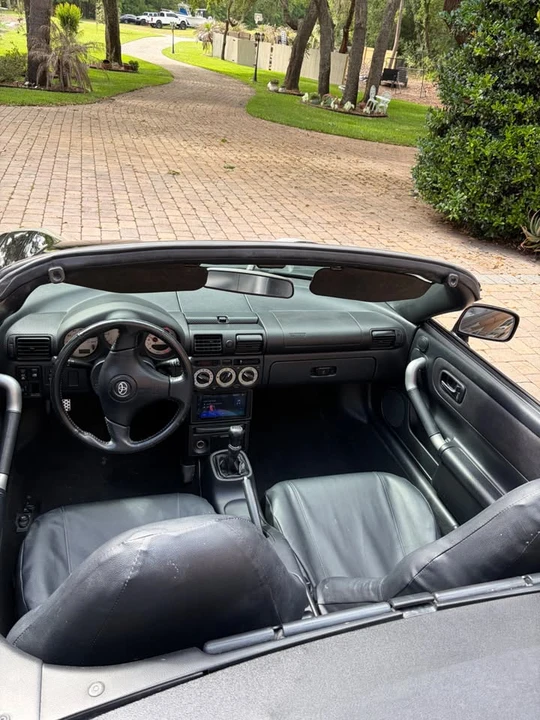 2000 Toyota MR2 Spyder/MR-S - Image 9 of 9