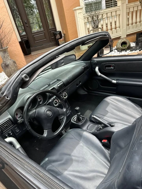 2000 Toyota MR2 Spyder/MR-S - Image 7 of 9
