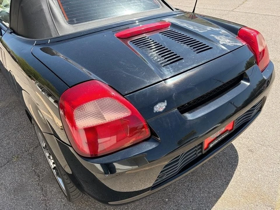 2000 Toyota MR2 Spyder/MR-S - Image 11 of 20