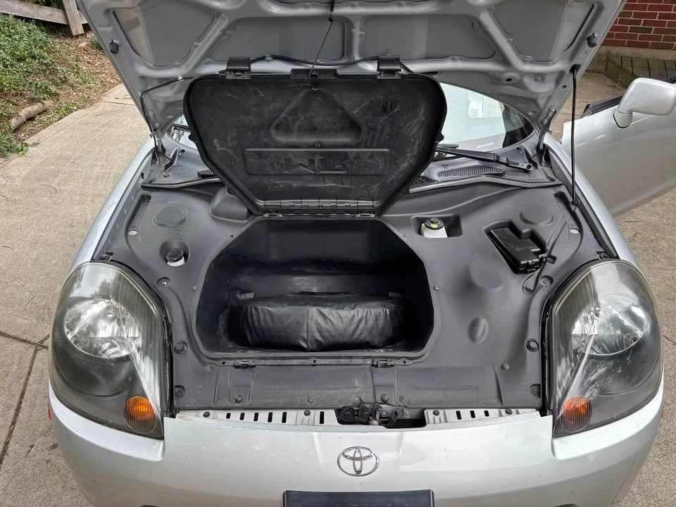 2000 Toyota MR2 Spyder/MR-S - Image 15 of 20