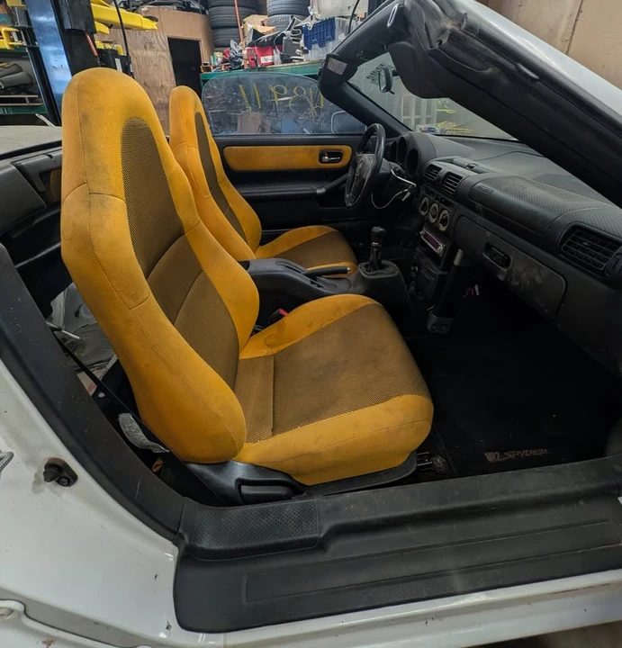 2000 Toyota MR2 Spyder/MR-S - Image 4 of 6