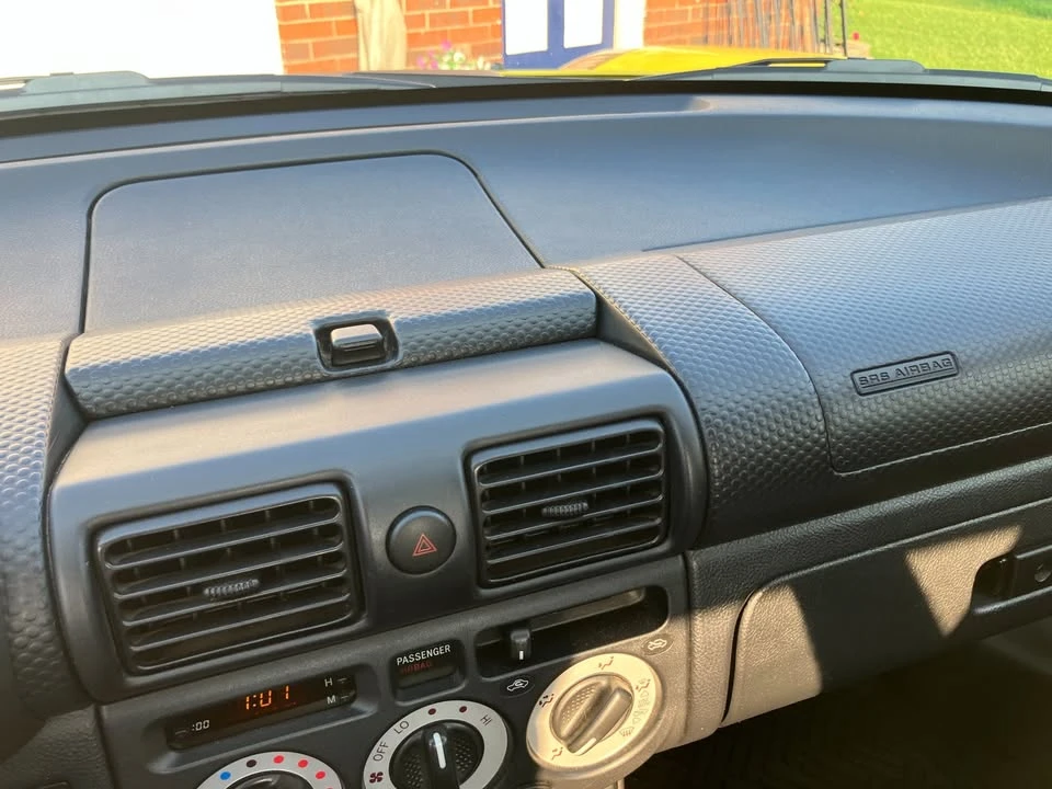 2000 Toyota MR2 Spyder/MR-S - Image 12 of 20