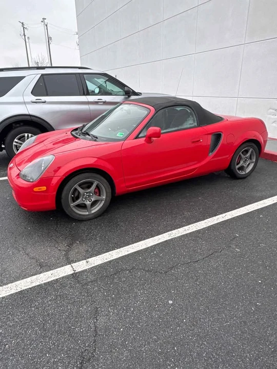 2000 Toyota MR2 Spyder/MR-S - Image 5 of 11