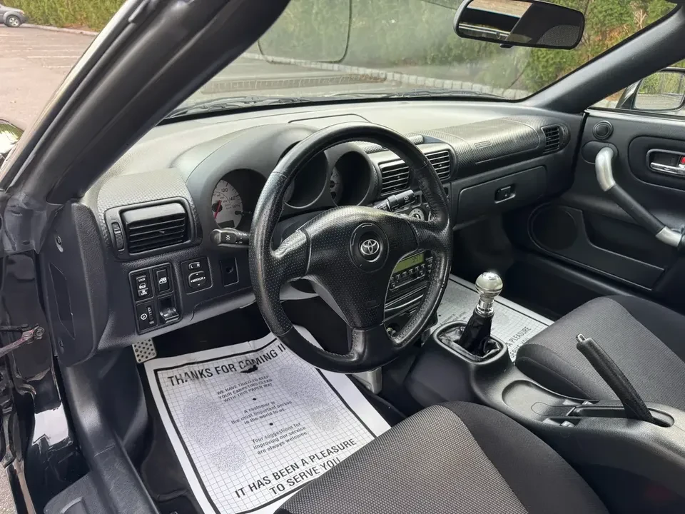 2000 Toyota MR2 Spyder/MR-S - Image 11 of 16