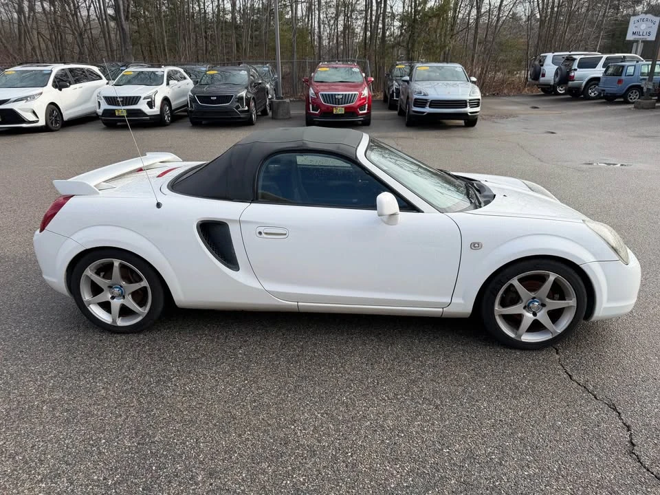 2000 Toyota MR2 Spyder/MR-S - Image 5 of 9