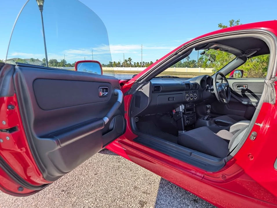2000 Toyota MR2 Spyder/MR-S - Image 16 of 20