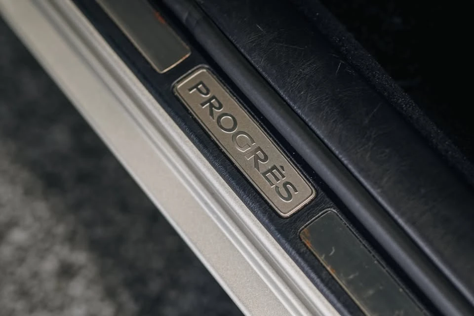 2000 Toyota Progres - Image 14 of 20