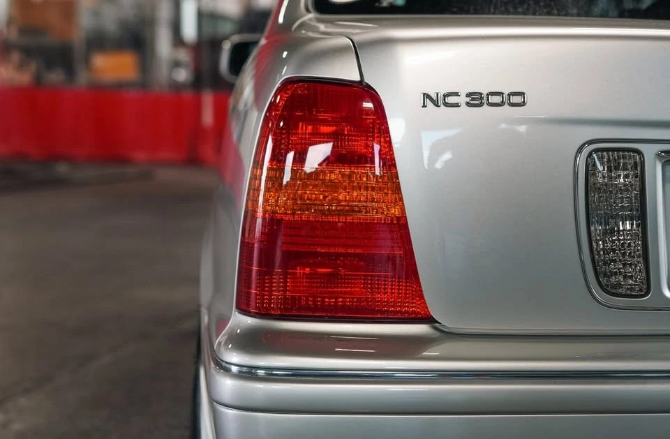 2000 Toyota Progres - Image 5 of 20