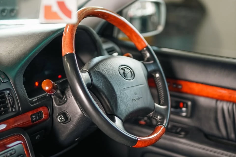 2000 Toyota Progres - Image 10 of 20