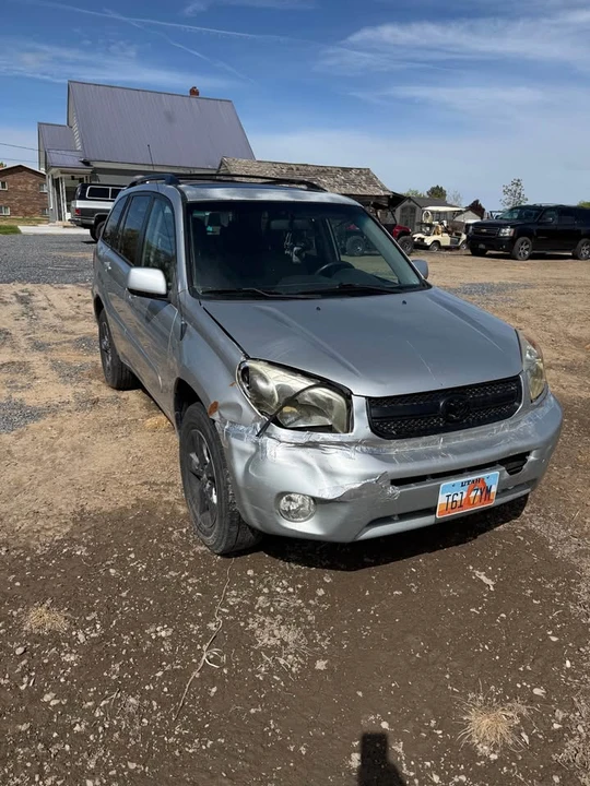 2000 Toyota RAV4 1st Gen - Image 3 of 3