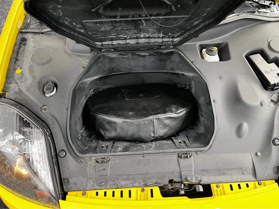 2000 Toyota MR2 Spyder/MR-S - Image 11 of 16