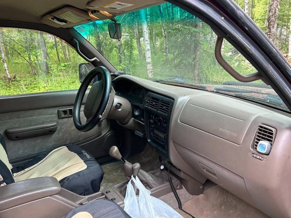 2000 Toyota Tacoma 1st Gen - Image 2 of 7
