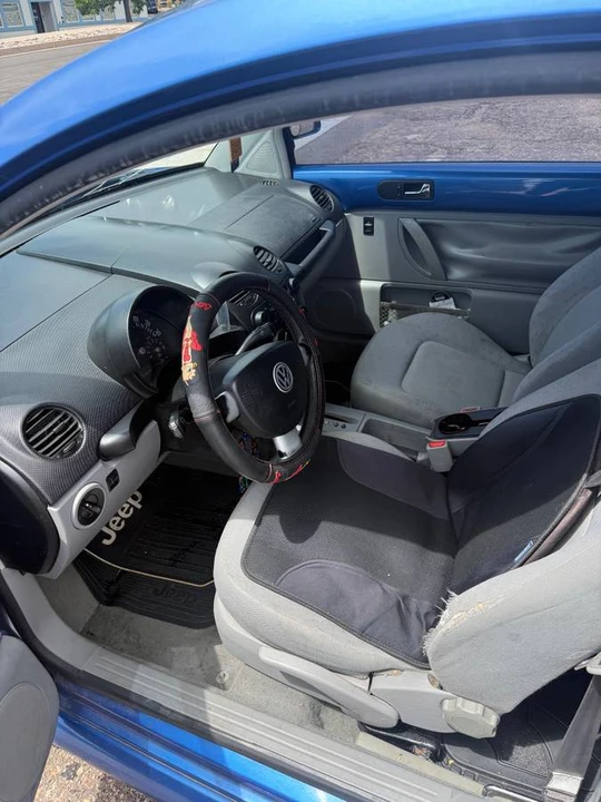2000 Volkswagen New Beetle - Image 10 of 11