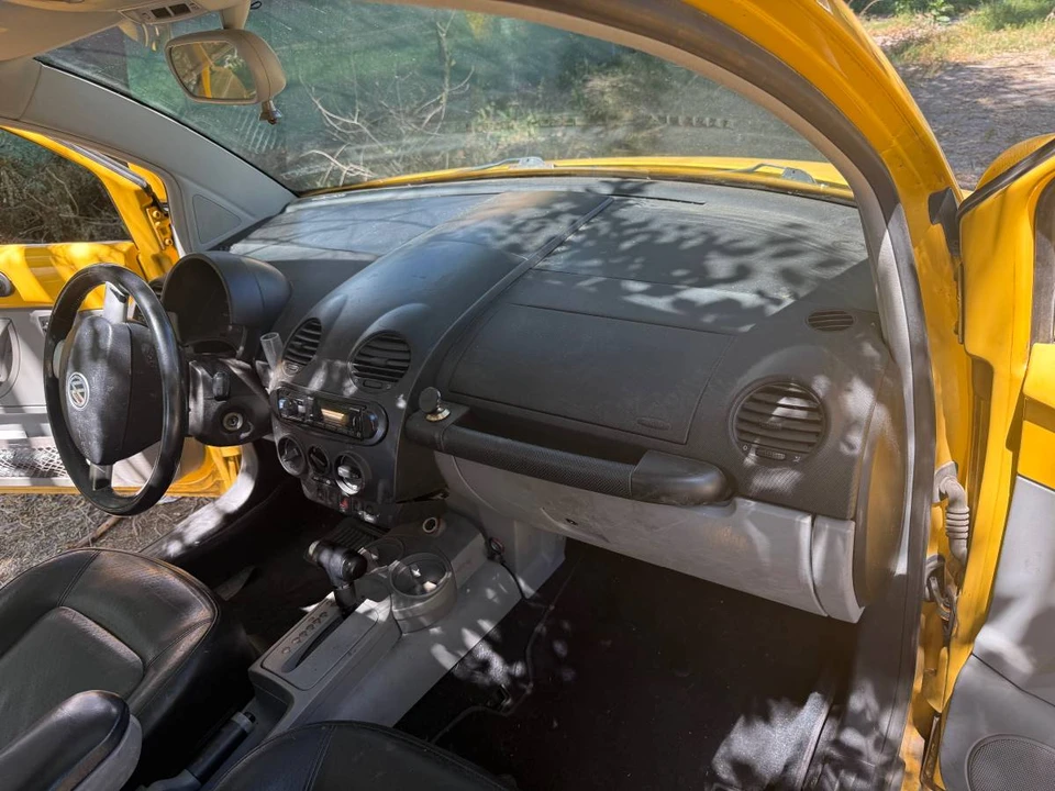 2000 Volkswagen New Beetle - Image 10 of 13