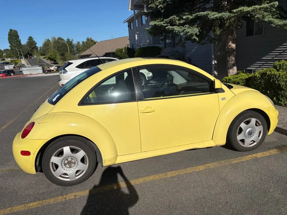 2000 Volkswagen New Beetle - Image 2 of 6