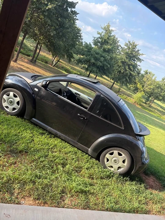 2000 Volkswagen New Beetle - Image 3 of 8