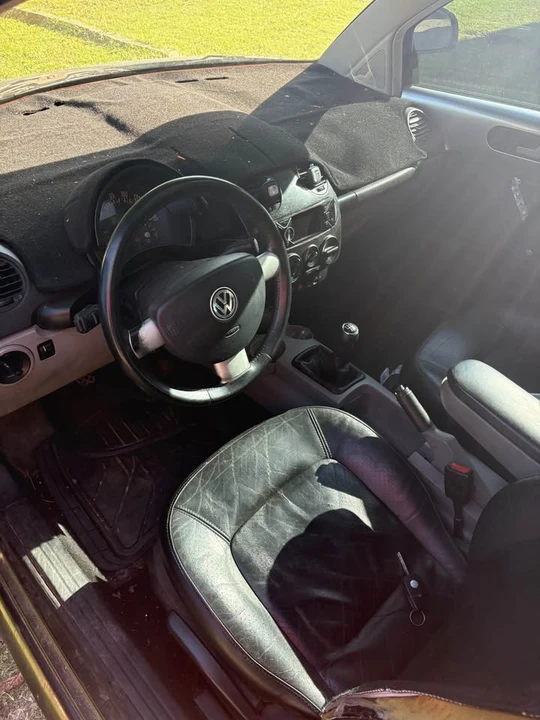 2000 Volkswagen New Beetle - Image 7 of 8