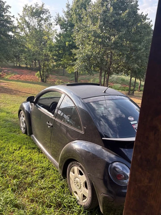 2000 Volkswagen New Beetle - Image 5 of 8