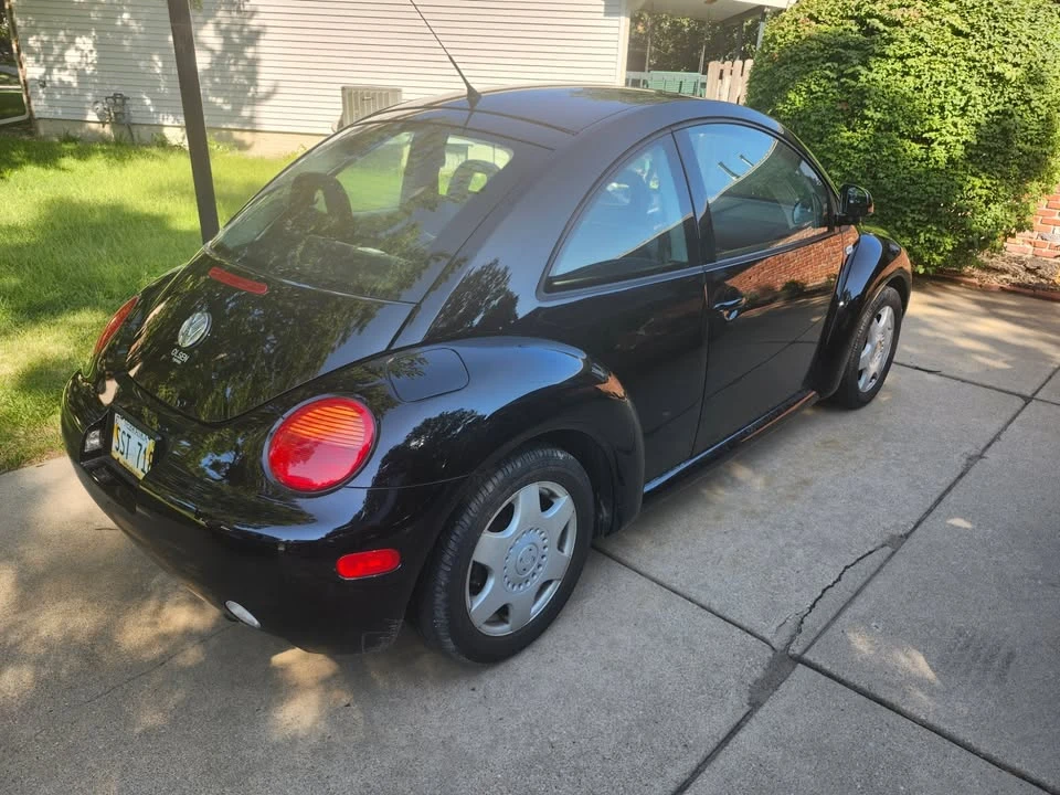 2000 Volkswagen New Beetle - Image 3 of 4