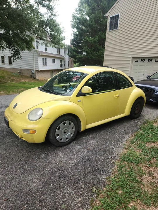 2000 Volkswagen New Beetle - Image 2 of 3