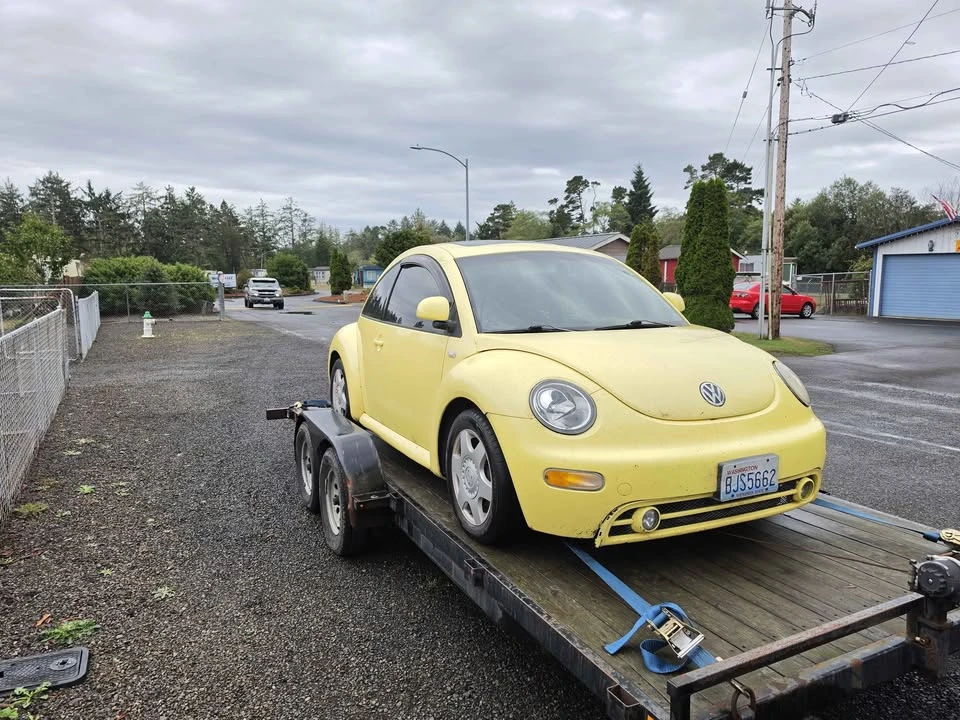 2000 Volkswagen New Beetle - Image 3 of 4