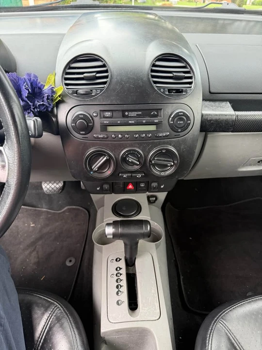 2000 Volkswagen New Beetle - Image 4 of 7