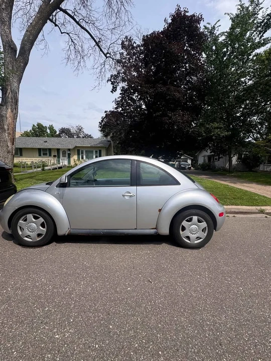 2000 Volkswagen New Beetle - Image 5 of 8